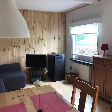 Le Chalet De La Roche En Ardenne Campsite